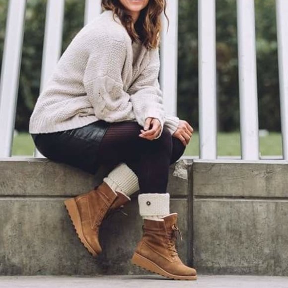 NEW  BEARPAW Little Girls' Krista Boots - Picture 3 of 16